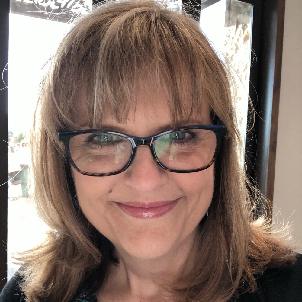 Meet your Posher, Laura